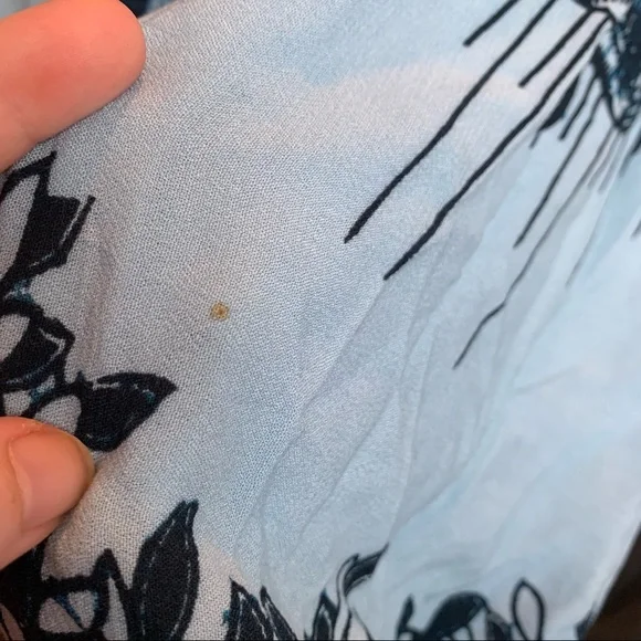 Free people size XS blue bird and feather top - Picture 4 of 9